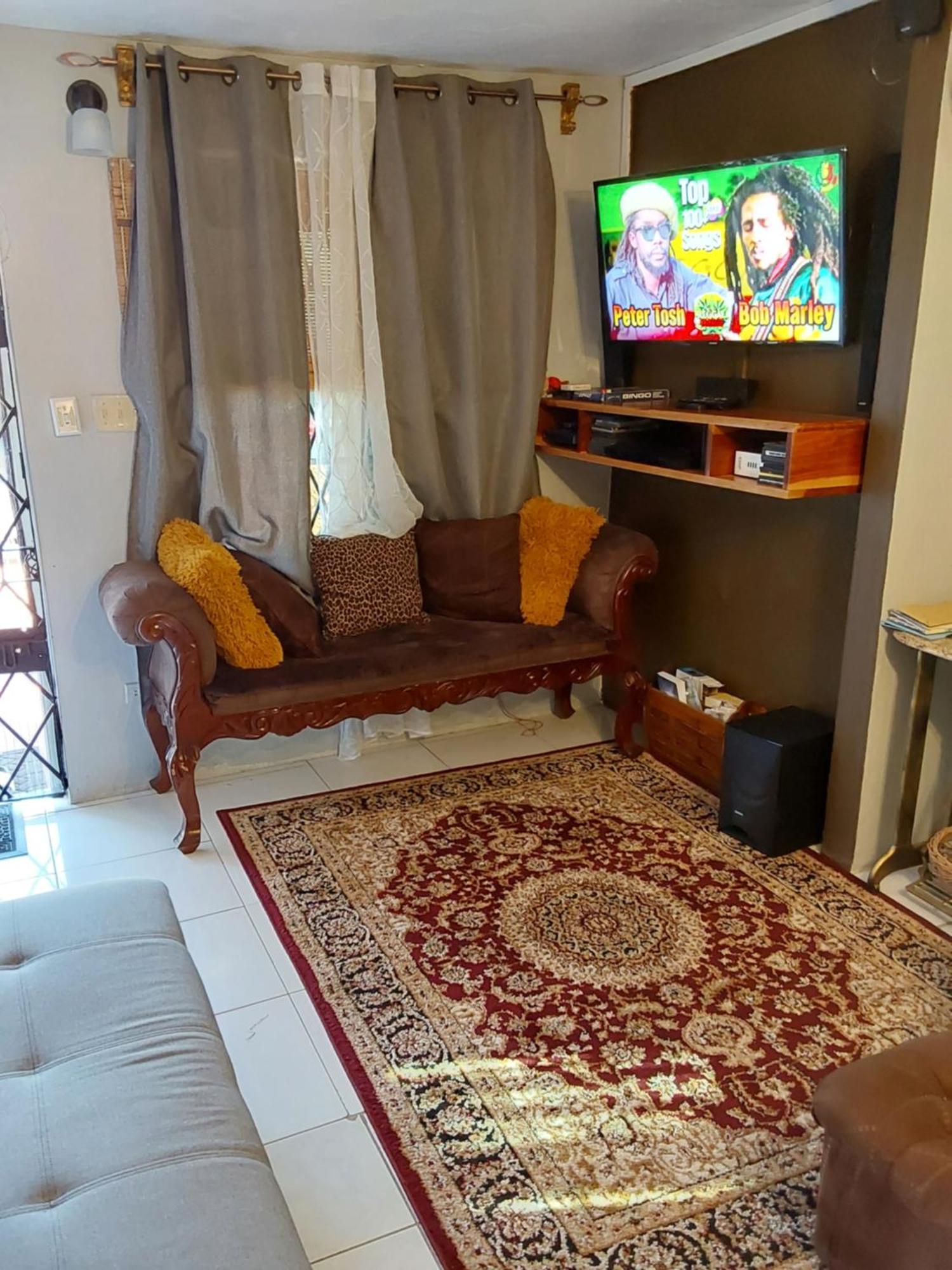 Zipcode Hideaway Guesthouse Портмор Екстериор снимка
